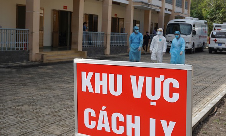Hot: Bộ Y tế giảm ngày cách ly tập trung với người nhập cảnh tiêm đủ liều vaccine COVID-19, xét nghiệm âm tính - Ảnh 1.