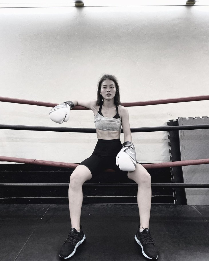 Diễn viên Khả Ngân phim '11 tháng 5 ngày': Hotgirl boxing lấn sân điện ảnh cũng đổ bệnh - Ảnh 1. Diễn viên Khả Ngân phim '11 tháng 5 ngày': Hotgirl boxing lấn sân điện ảnh cũng đổ bệnh - Ảnh 1.