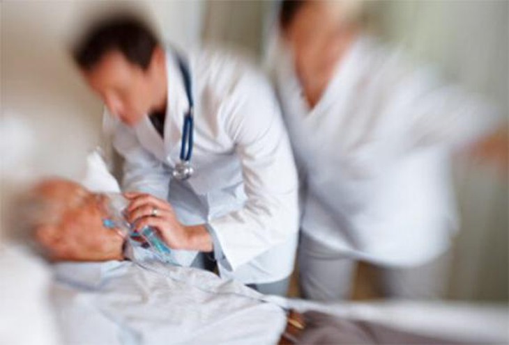 Nghiện rượu có thể gây ra bệnh tim hoặc đột quỵ.jpg