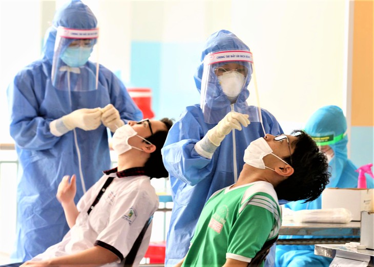 Xét nghiệm, tiêm vaccine COVID-19 cho thí sinh – Sẵn sàng mọi phương án cho kỳ thi tốt nghiệp THPT đợt 2 an toàn - Ảnh 1. Xét nghiệm, tiêm vaccine COVID-19 cho thí sinh – Sẵn sàng mọi phương án cho kỳ thi tốt nghiệp THPT đợt 2 an toàn - Ảnh 1.