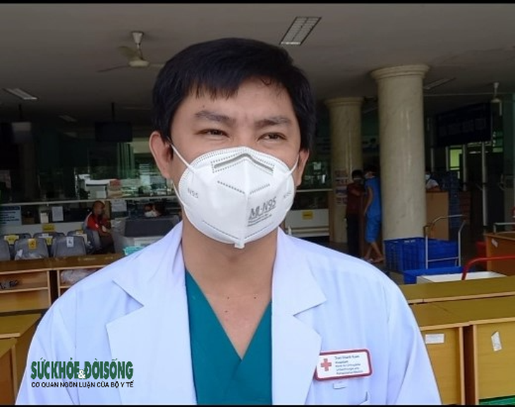 Khi bệnh nhân COVID-19 cần, thầy thuốc làm việc gấp đôi - Ảnh 1. BS. Trần Chánh Xuân "Khi bệnh nhân COVID-19 cần, thầy thuốc làm việc gấp đôi"