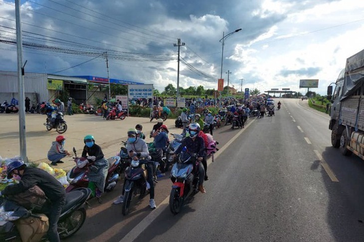 Chạy xe máy từ miền Nam về Tây Bắc, nhiều người dương tính với SARS-CoV-2 - Ảnh 2.