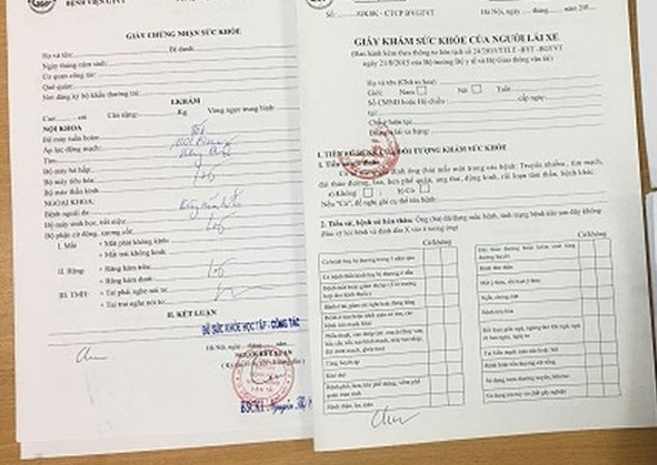 Giấy khám sức khỏe được một số đối tượng làm giả bị cơ quan công an thu giữ. Ảnh minh họa Giấy khám sức khỏe được một số đối tượng làm giả bị cơ quan công an thu giữ. Ảnh minh họa