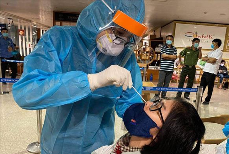 Hà Nội công bố ca dương tính SARS-CoV-2 trong một buổi sáng - Ảnh 1.