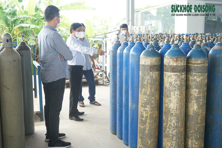Bình Dương: Doanh nghiệp hỗ trợ miễn phí bình oxy để điều trị bệnh nhân COVID-19 - Ảnh 2.
