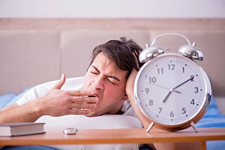 Ngủ quá nhiều dễ gặp rủi ro về sức khỏe, bạn ngủ mấy tiếng 1 ngày? - Ảnh 3.