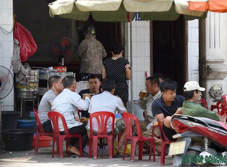 TP. Vinh, Nghệ An tạm dừng các dịch vụ ăn uống, thể dục thể thao  - Ảnh 3.