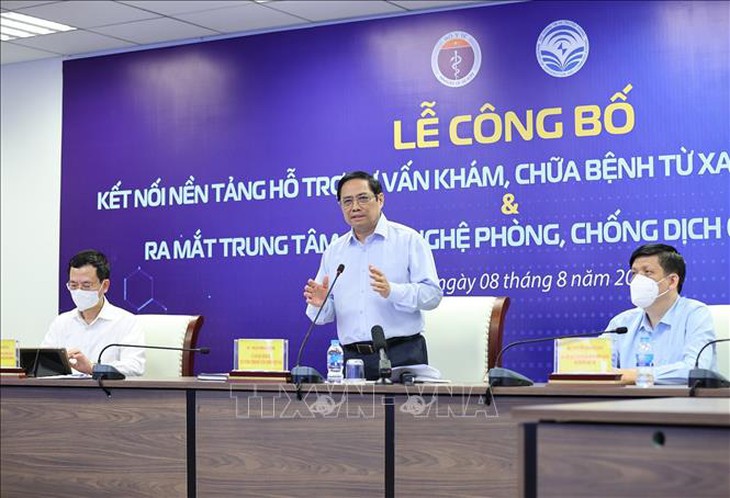Thủ tướng: "Huyện gọi thì trung ương đáp" để các ca bệnh nặng không phải chuyển lên tuyến trên  - Ảnh 1.
