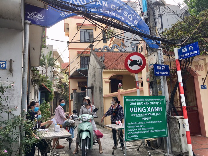 Nhóm người đánh bắt cá chui ở Hà Nội bị truy phạt 27 triệu đồng - Ảnh 4. Nhóm người đánh bắt cá chui ở Hà Nội bị truy phạt 27 triệu đồng - Ảnh 4.