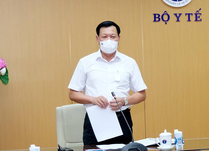 Bộ Y tế sẽ chủ động điều chuyển vaccine COVID-19 ở địa phương tiêm chậm, xem xét đợt phân bổ tiếp - Ảnh 1.