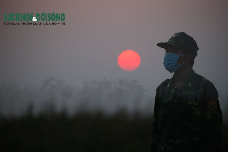 Nhiếp ảnh gia Hải An: Vượt rủi ro, sợ hãi kể chuyện bằng ảnh ở điểm nóng COVID-19 - Ảnh 9. Nhiếp ảnh gia Hải An: Vượt rủi ro, sợ hãi kể chuyện bằng ảnh ở điểm nóng COVID-19 - Ảnh 9.