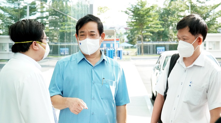 Y tế tư nhân tích cực nhập cuộc điều trị bênh nhân COVID-19 - Ảnh 2.