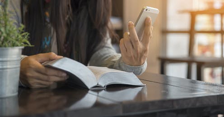 Tại sao nhiều người có thể cảm thấy khó đọc sách hơn trong thời kỳ COVID-19? - Ảnh 5. Tại sao nhiều người có thể cảm thấy khó đọc sách hơn trong thời kỳ COVID-19? - Ảnh 5.