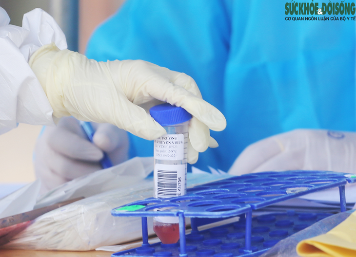 [Ảnh] Hà Nội "chạy đua" với thời gian, "thần tốc" xét nghiệm, tiêm vaccine cho người dân trước 15/9 - Ảnh 11.