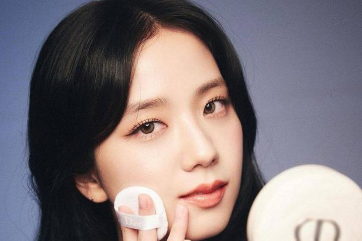 Jisoo làm đẹp 1