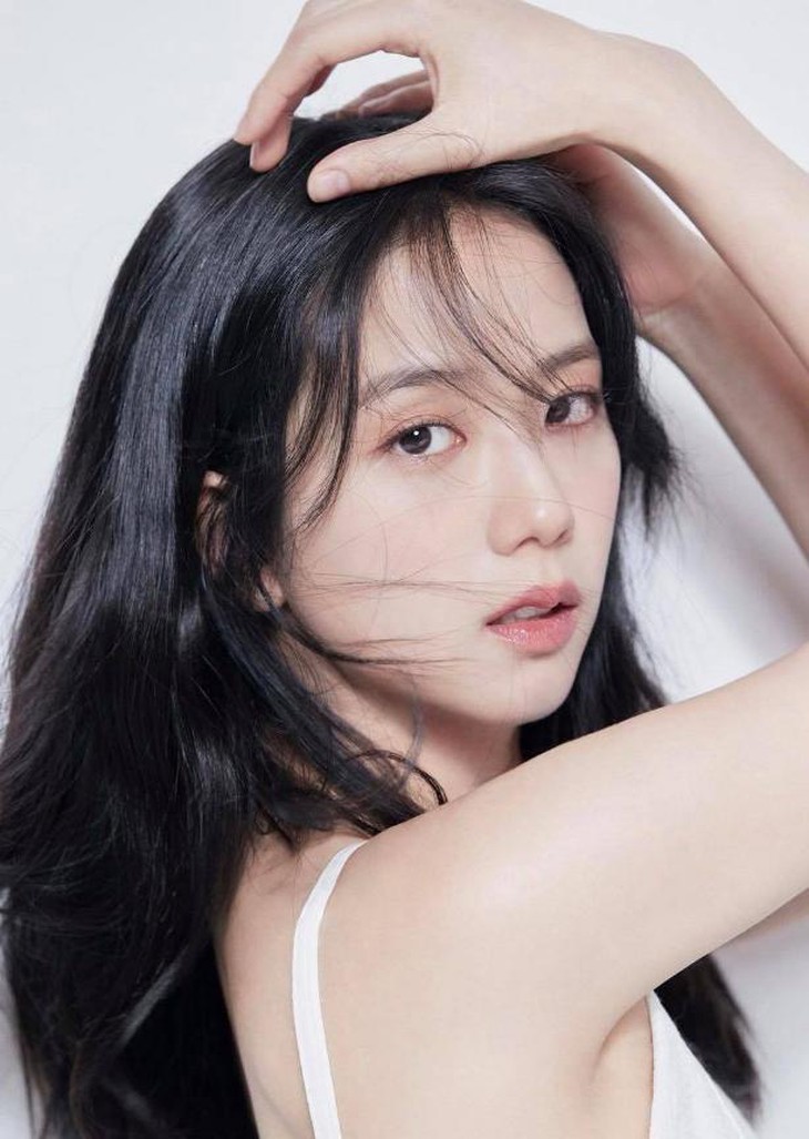 Jisoo làm đẹp 2