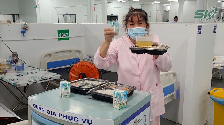 Chuyện về "người đưa cơm", đưa thuốc cho F0 chẳng bao giờ khoác đồ bảo hộ - Ảnh 3.