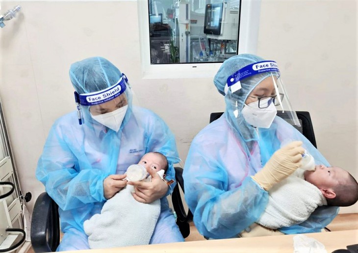 Trẻ em là F0 hoặc có cha mẹ mất vì COVID-19 sẽ được hỗ trợ thế nào? - Ảnh 2. Trẻ em là F0 hoặc có cha mẹ mất vì COVID-19 sẽ được hỗ trợ thế nào? - Ảnh 2.
