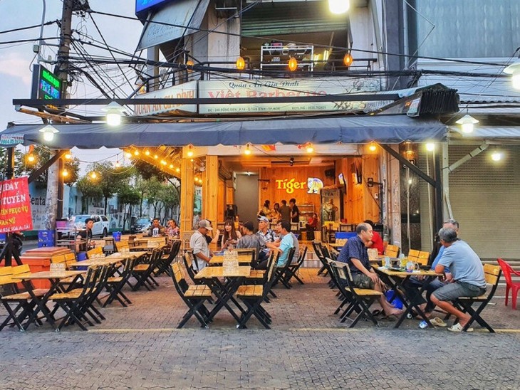 Thường trực Thành ủy Hà Nội chỉ đạo xem xét nới lỏng một số dịch vụ - Ảnh 2.