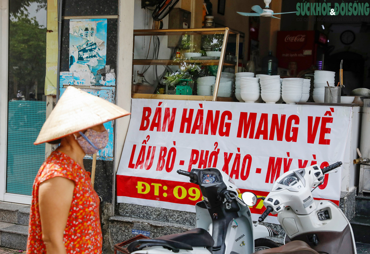 Hà Nội sẽ xem xét nới lỏng một số hoạt động dựa trên tình hình thực tế sau ngày 15/9 - Ảnh 2. Hà Nội sẽ xem xét nới lỏng một số hoạt động dựa trên tình hình thực tế sau ngày 15/9 - Ảnh 2.
