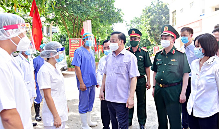 Bí thư Thành ủy: Hà Nội mãi ghi nhớ sự giúp đỡ, hỗ trợ của 12 tỉnh, thành phố - Ảnh 2. Bí thư Thành ủy: Hà Nội mãi ghi nhớ sự giúp đỡ, hỗ trợ của 12 tỉnh, thành phố - Ảnh 2.