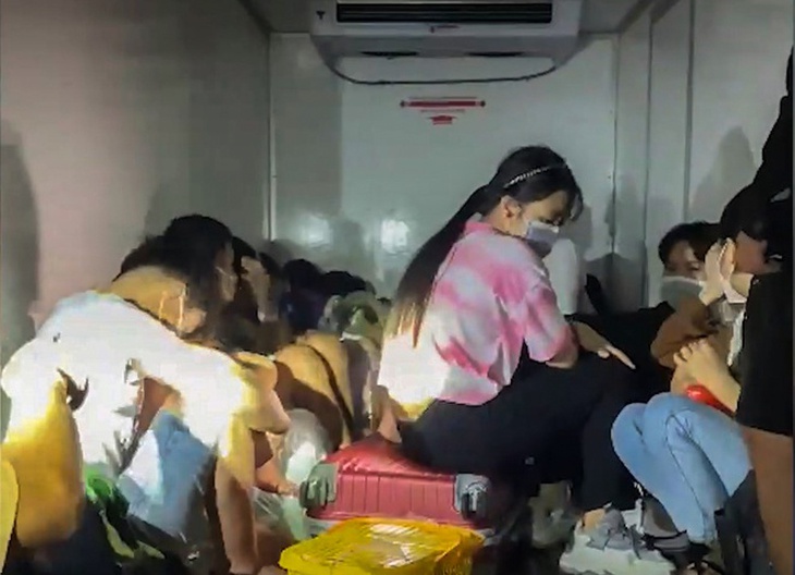 Các địa phương sẽ tiếp nhận 15 công dân trong thùng xe đông lạnh về quê nhà - Ảnh 1.