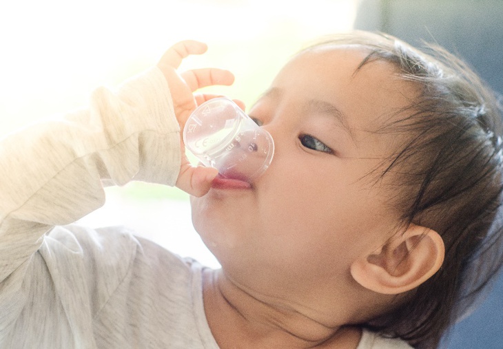 Nắm vững 3 nguyên tắc này, mẹ an tâm cùng con vượt qua cơn sốt - Ảnh 4. Nắm vững 3 nguyên tắc này, mẹ an tâm cùng con vượt qua cơn sốt - Ảnh 4.