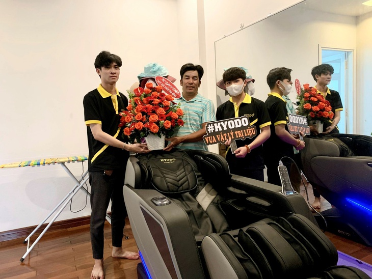 Ghế massage chính hãng KYODO Mẹo lựa chọn sản phẩm chăm sóc sức khoẻ cả gia đình - Ảnh 3.
