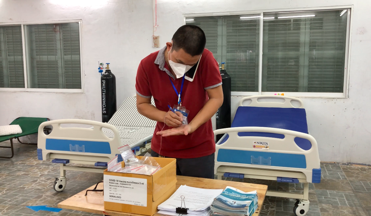 TP Hồ Chí Minh: Sáng đèn 24/24, Trạm Y tế lưu động quyết tâm thu hẹp vùng đỏ, mở rộng vùng xanh - Ảnh 2.