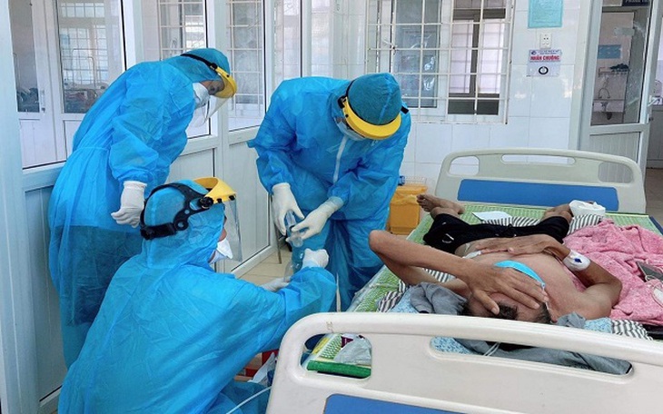 Tâm sự của những chiến sĩ áo trắng điều trị bệnh nhân COVID-19 ở Quảng Trị - Ảnh 2. Tâm sự của những chiến sĩ áo trắng điều trị bệnh nhân COVID-19 ở Quảng Trị - Ảnh 2.