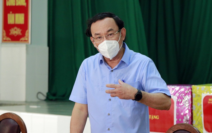 Bí thư Nguyễn Văn Nên mong các thầy thuốc thông cảm với những thiếu sót của TP.HCM