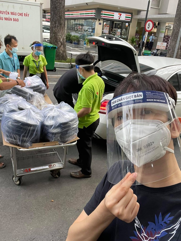 Tích cực làm từ thiện mùa dịch, vì sao Xuân Lan không tặng tiền? - Ảnh 6. Tích cực làm từ thiện mùa dịch, vì sao Xuân Lan không tặng tiền? - Ảnh 6.