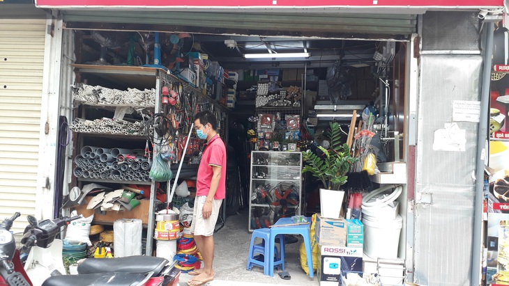 Hàng quán Hà Nội, ngày đầu được mở cửa sau giãn cách - Ảnh 8.