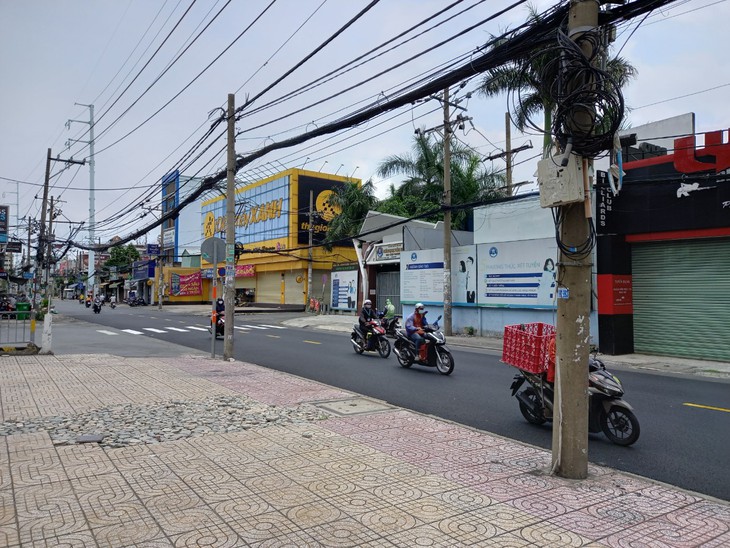 TP.HCM nhiều cơ sở, ngành nghề hoạt động trở lại gắn với phòng, chống COVID-19 - Ảnh 2. TP.HCM nhiều cơ sở, ngành nghề hoạt động trở lại gắn với phòng, chống COVID-19 - Ảnh 2.