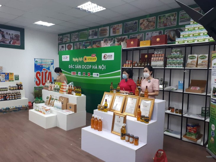 “Giấy đi đường” cho nhiều hoa quả “truyền thống” trong mùa dịch - Ảnh 1.