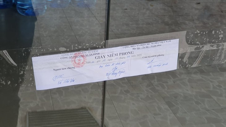 Niêm phong căn nhà 5 tầng nơi bé gái 6 tuổi ở Hà Nội tử vong, nghi bị bạo hành - Ảnh 3. Niêm phong căn nhà 5 tầng nơi bé gái 6 tuổi ở Hà Nội tử vong, nghi bị bạo hành - Ảnh 3.
