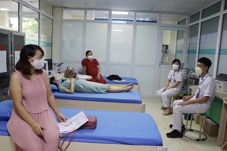 Tiêm vaccine phòng COVID-19 an toàn cho các bà bầu trên 13 tuần - Ảnh 12. Tiêm vaccine phòng COVID-19 an toàn cho các bà bầu trên 13 tuần - Ảnh 12.