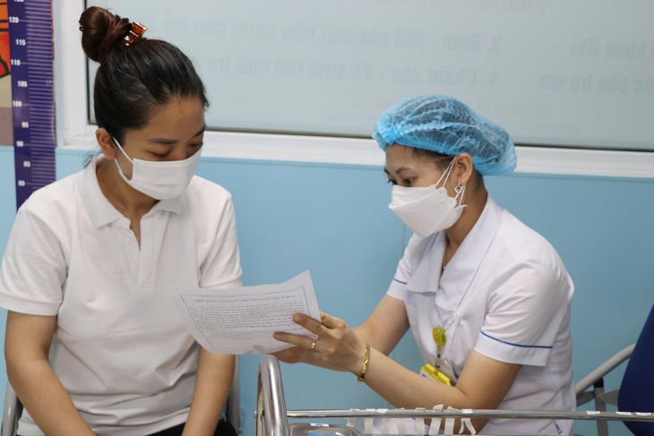 Tiêm vaccine phòng COVID-19 an toàn cho các bà bầu trên 13 tuần - Ảnh 5. Tiêm vaccine phòng COVID-19 an toàn cho các bà bầu trên 13 tuần - Ảnh 5.