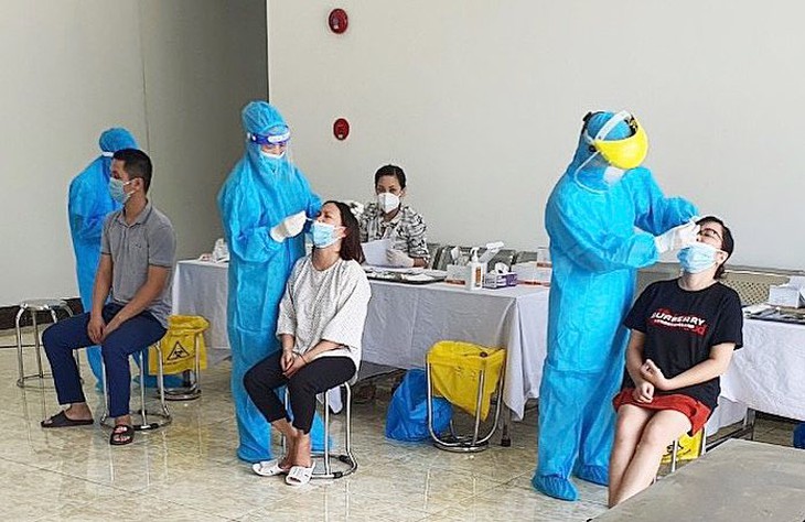 “Trồi sụt” lợi nhuận DN dược trước “sóng gió” COVID-19 - Ảnh 2. “Trồi sụt” lợi nhuận DN dược trước “sóng gió” COVID-19 - Ảnh 2.