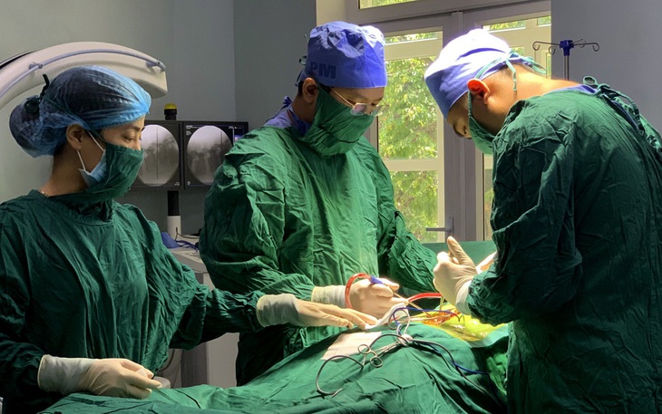 Hàng trăm bệnh nhân được điều trị chấn thương cột sống tại BV Chấn thương Chỉnh hình  Nghệ An