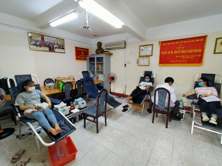 Huế cố định điểm hiến máu, khắc phục tình trạng khan hiếm máu điều trị do dịch COVID-19 - Ảnh 3.