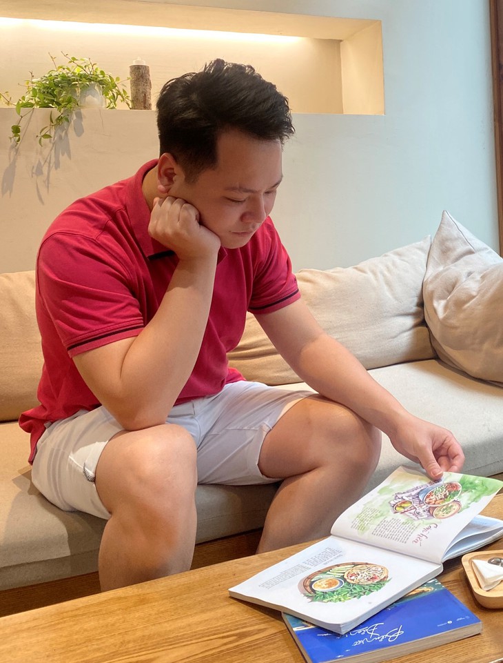 Sống khác mùa COVID-19: “Hoàng tử ví giặm” Lê Thanh Phong làm gì nếu sống an toàn với dịch bệnh? - Ảnh 8. Sống khác mùa COVID-19: “Hoàng tử ví giặm” Lê Thanh Phong làm gì nếu sống an toàn với dịch bệnh? - Ảnh 8.