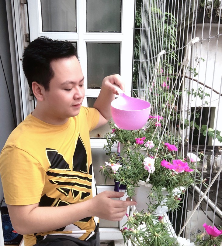 Sống khác mùa COVID-19: “Hoàng tử ví giặm” Lê Thanh Phong làm gì nếu sống an toàn với dịch bệnh? - Ảnh 6. Sống khác mùa COVID-19: “Hoàng tử ví giặm” Lê Thanh Phong làm gì nếu sống an toàn với dịch bệnh? - Ảnh 6.