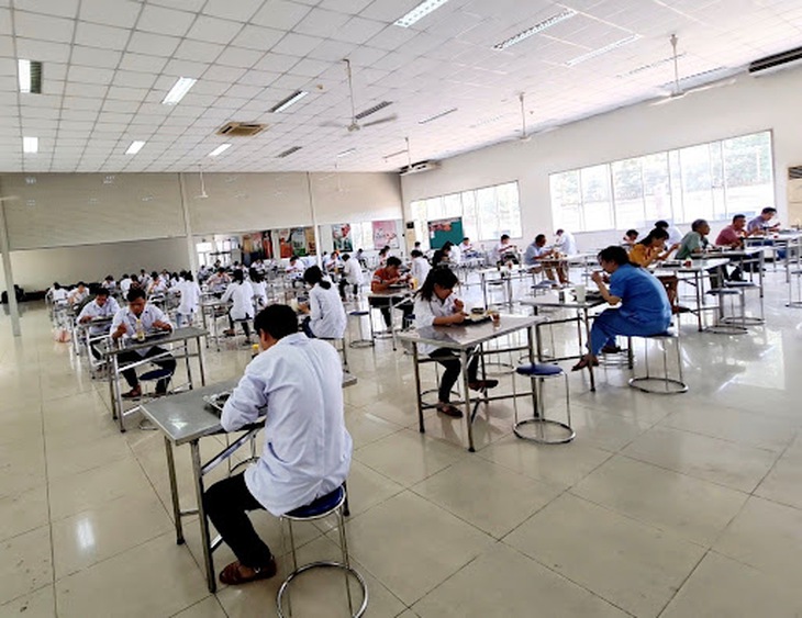 “Trồi sụt” lợi nhuận DN dược trước “sóng gió” COVID-19 - Ảnh 3. “Trồi sụt” lợi nhuận DN dược trước “sóng gió” COVID-19 - Ảnh 3.