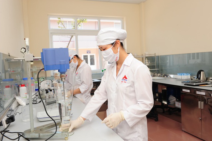 Dịch COVID-19 diễn biến kéo dài, doanh nghiệp dược liệu có gặp khó? - Ảnh 4. Dịch COVID-19 diễn biến kéo dài, doanh nghiệp dược liệu có gặp khó? - Ảnh 4.