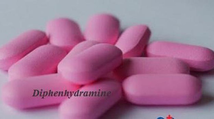 photo-1632038332575