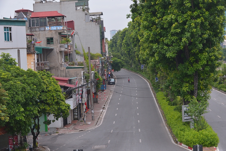 Đường phố Hà Nội ra sao trong ngày đầu đợt nghỉ lễ 2/9 - Ảnh 5.