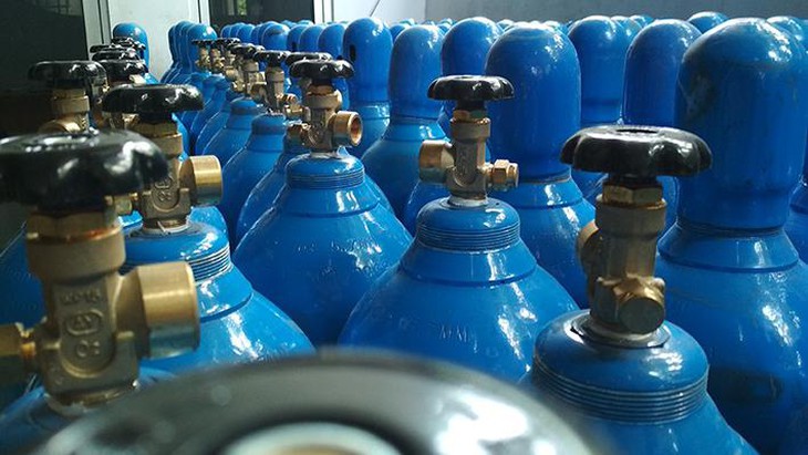 Bộ Y tế đề nghị ưu tiên đặc biệt việc vận chuyển oxy y tế cho điều trị COVID-19 - Ảnh 1.