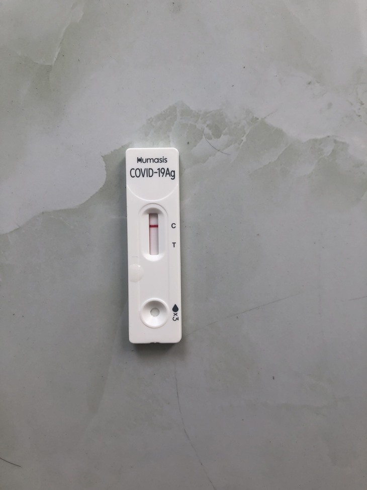 F0 tự test thành thục và tự điều trị khỏi tại nhà - Ảnh 4. F0 tự test thành thục và tự điều trị khỏi tại nhà - Ảnh 4.