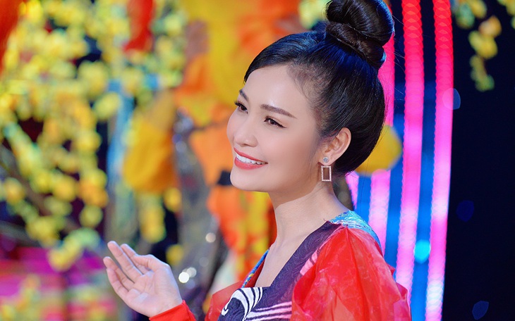Sống khác mùa COVID-19: Ca sĩ Trang Thanh lần đầu thử sức ở sân chơi trực tuyến